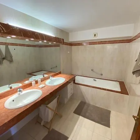 Apartament Front De Mer T4 Garage Prive / Rue St Jean A 2 Pas *
